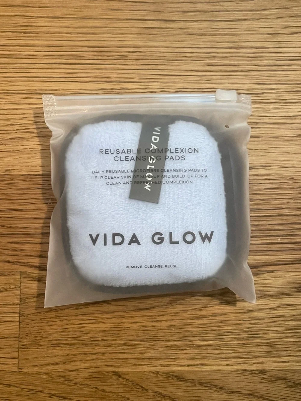 Vida Glow new never